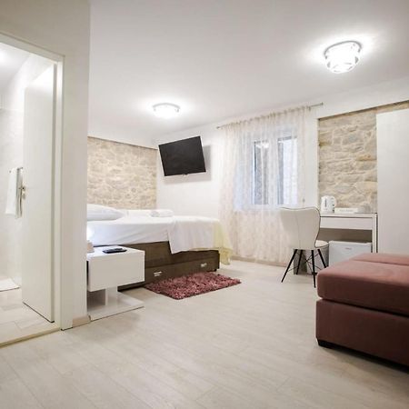 Lions Luxury Rooms Split Bagian luar foto
