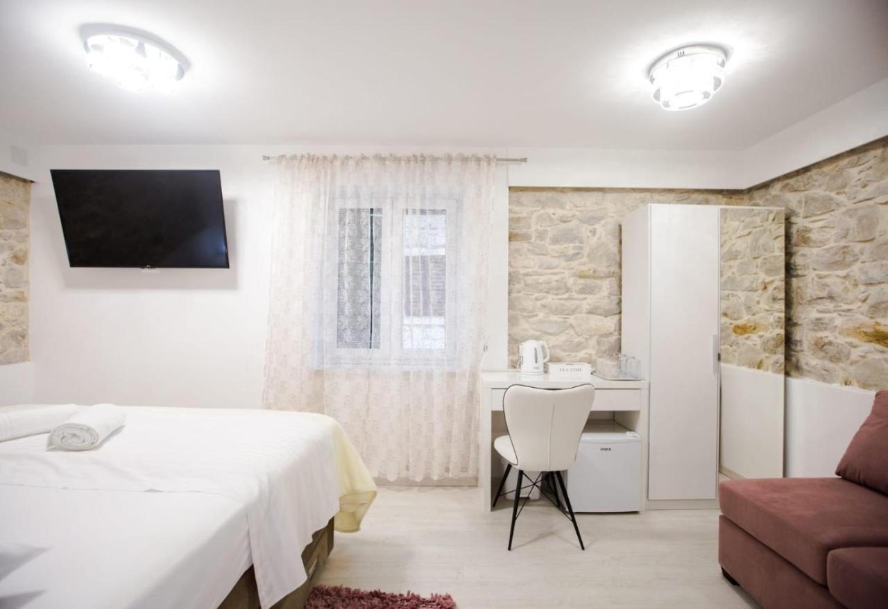 Lions Luxury Rooms Split Bagian luar foto